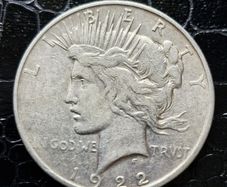 1922 United States 1 Silver Peace Dollar coin