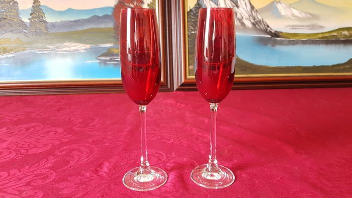 Pair Of Ruby Red Stemmed Toasting Champagne Flutes