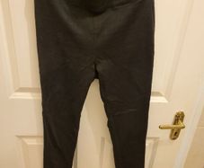 womens jeans/jeggings black Size large 32"