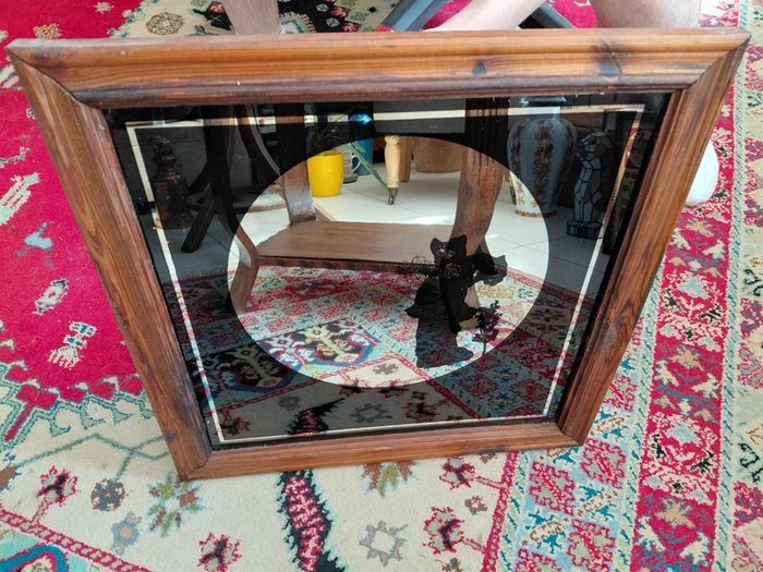 Vintage silhouette mirror lady image in black in wooden frame