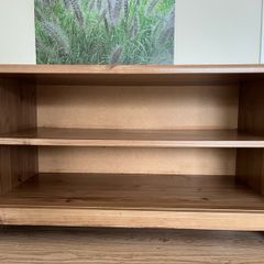 Small storage, show storage, tv stand. Very solids