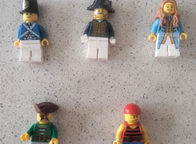LEGO Pirates mini figures