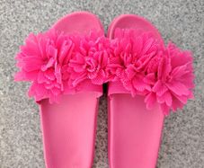Pink Flip-flops   Size 6
