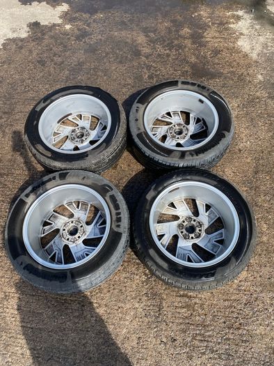 2022 Volkswagen Tiguan Alloys Wheels Breaking For Parts