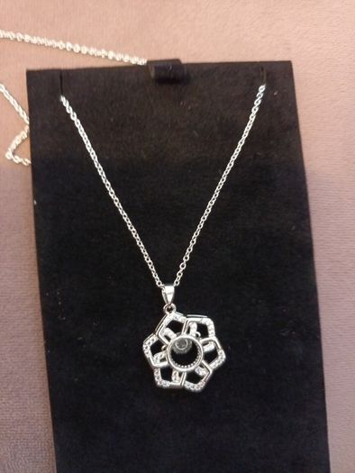 newbridge Hollywood collection pendant