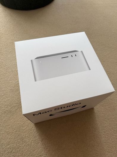 mac studio m2 32. 512