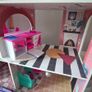 LOL Dolls House, accessories and 2 cars Image 5