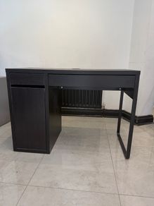 Ikea office desk / nail table