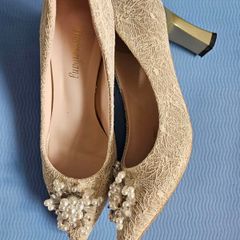 Asian style Lace Crystal Shoes