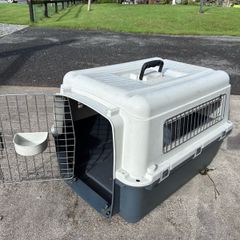 Pet transport carrier