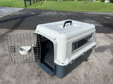 Pet transport carrier