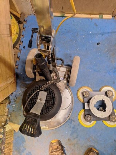 Floor sander
