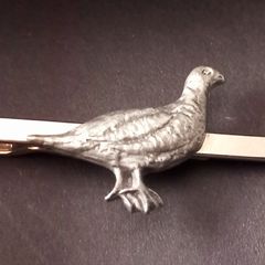 Fine period KIWI bird vintage jewelry tie pin.