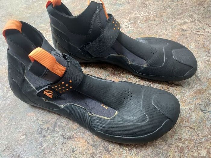 Palm Paw Uk 7.5