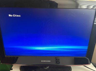 Samsung 22 inch TV with DVD player