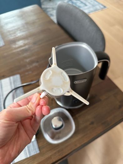 Delonghi Milk frother