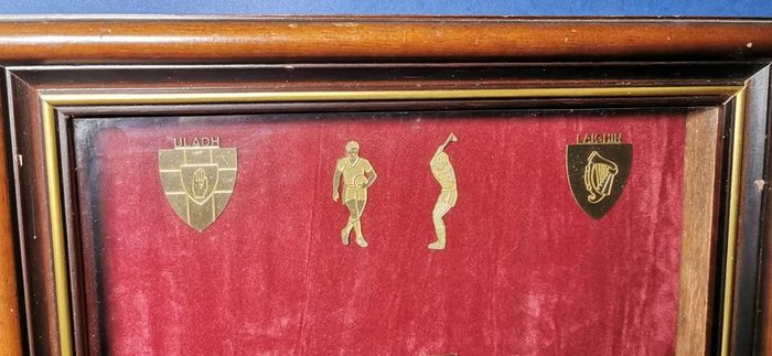GAA Gaelic Football & Hurling Wall Clock Wood and Brass Irish Sport VGC Working