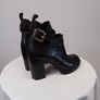 Women's boots Image 4