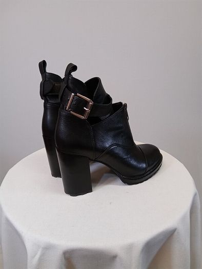 Women's boots