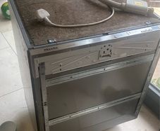 Miele integrated dishwasher. READ