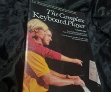 The Omnibus Complete Keyboard Player (The Complete.) (Paperback)