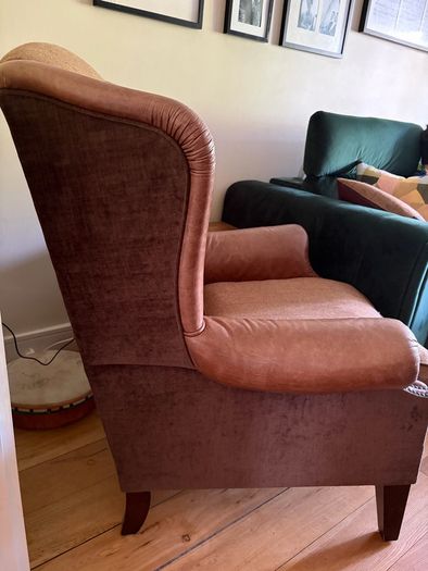 Tetrad armchair