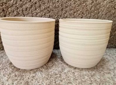 Cream plant pots x 2