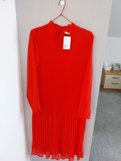 H&M red midi dress