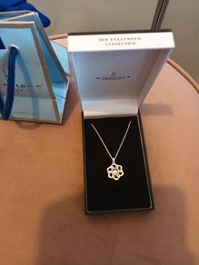 newbridge Hollywood collection pendant
