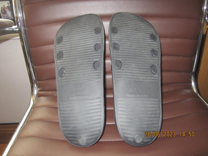 Flip Flops size 9