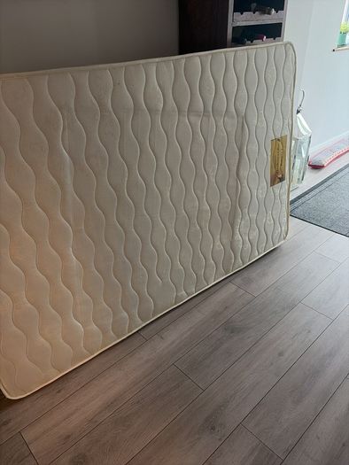 mattress 4 ft
