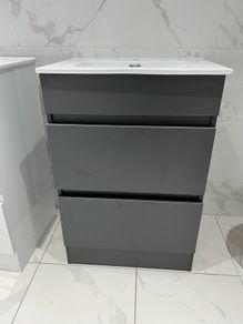 Special offer deal Brand New 600 Anthracite Floor Standing Unit and Basin