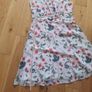 Beautiful floral dress Image 7
