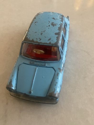 dinky no 140 morris 1100