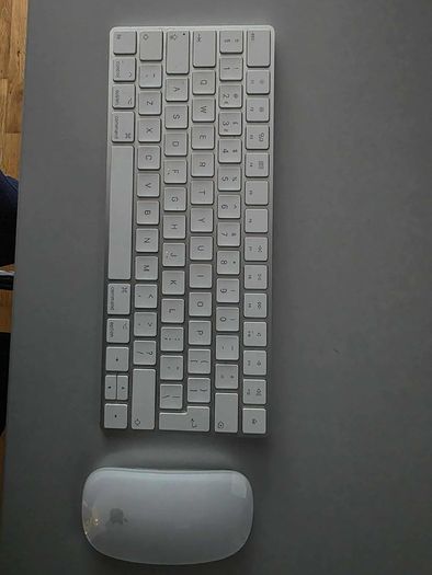 Apple iMac 27 keyboard and magic mouse