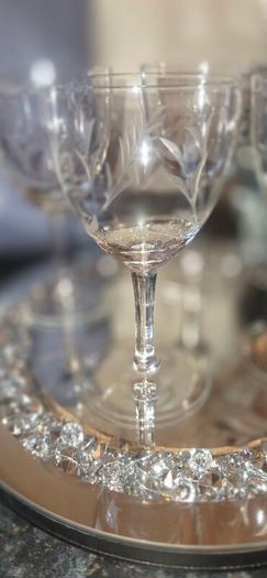 Vintage Etched Crystal Wine Glasses Set of 4 Elegant Stemware Barware