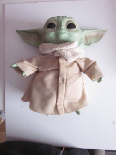 Hasbro 7.5inch  Star Wars The Child Baby Yoda Talking Plush Toy