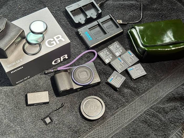 Ricoh GR IV (GR4) + GF-2 Flash & Lots of Extra