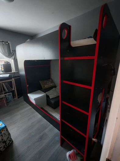 Gaming bed