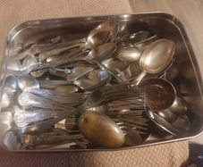 Tin of old Cutlery
