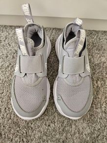 Nike slip on size UK 9.5/27