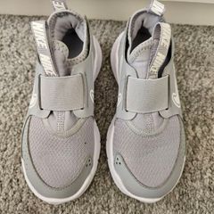 Nike slip on size UK 9.5/27