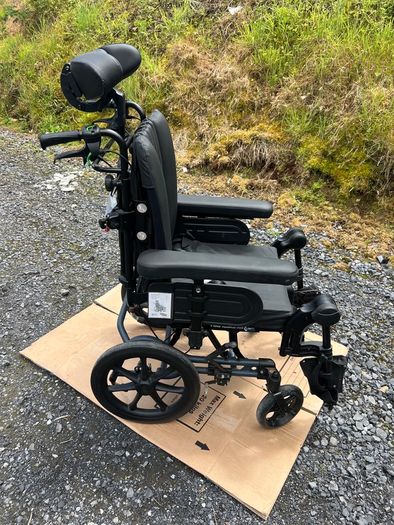 Invacare Rea Azalea Assist Tilt-in-Space Wheelchair (2022) 44x45cm Seat