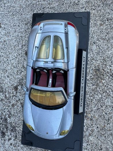 Porsche carrera  model