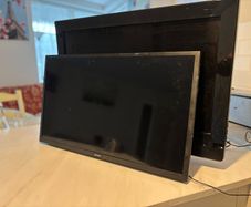 2 Tvs