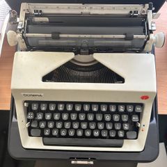 Olympia SM9 typewriter