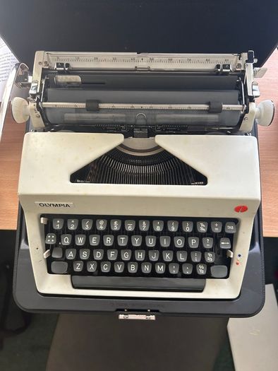 Olympia SM9 typewriter