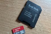 SanDisk Ultra 32 GB microSDHC Memory Card + SD Adapter