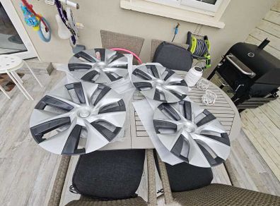 Tesla Model Y Gemini Wheel Covers x 4