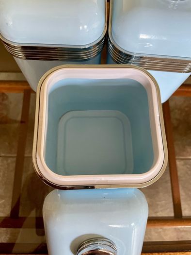 3 Swan Retro Enamel Airtight Storage Containers Powder Blue 1 litre
